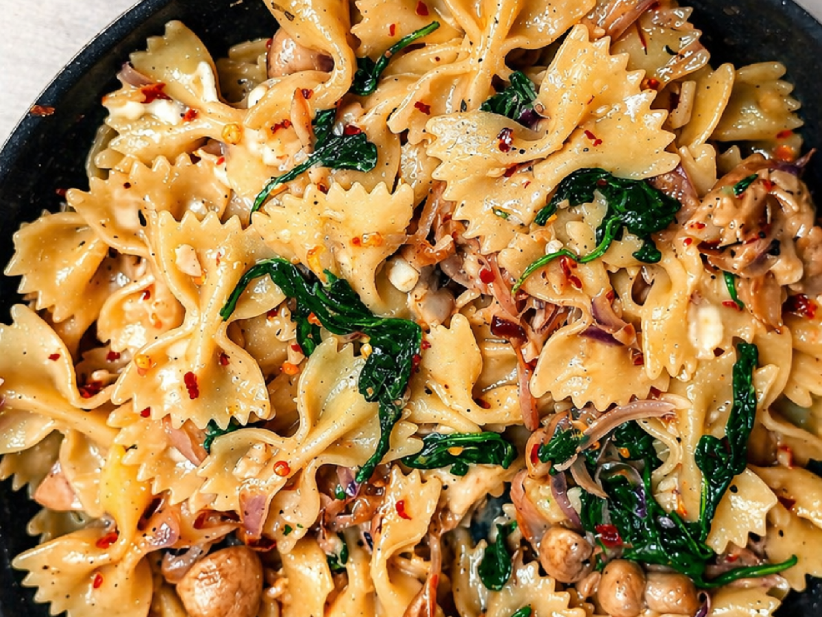 Creamy Garlic Bow Tie Pasta ( Farfalle) with Spinach &&nbsp;Mushrooms