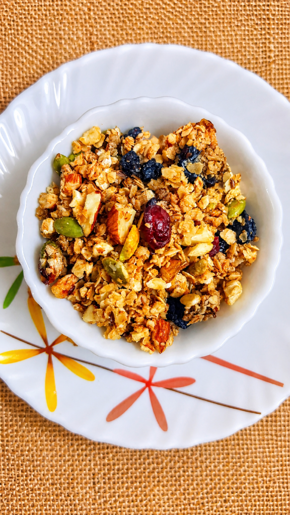Homemade Nutty Granola with Peanut Butter &&nbsp;Honey